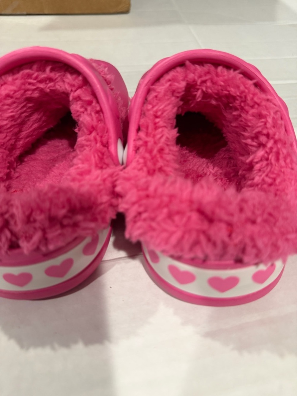 Kids Pink Heart Slip-On Clogs with Fuzzy Lining - Picture 6 of 6